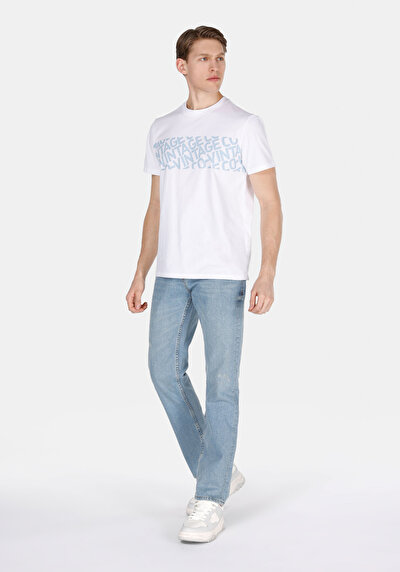 صورة من أزرق للرجال بناطيل