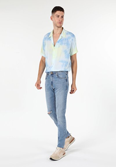 صورة من أزرق للرجال بناطيل