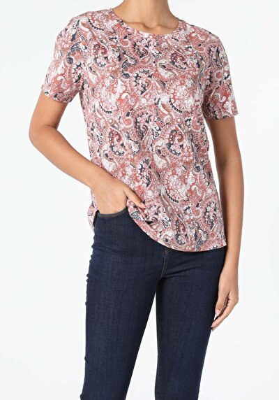 صورة من متعدد الألوان للنساء تي شيرت بأكمام قصيرة