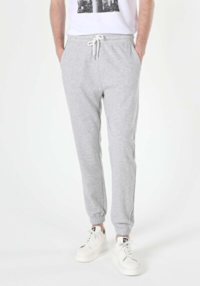 اعرض التفاصيل لـ رمادي للرجال بنطال رياضي