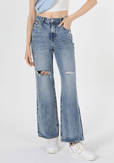 صورة من دينيم للنساء بناطيل