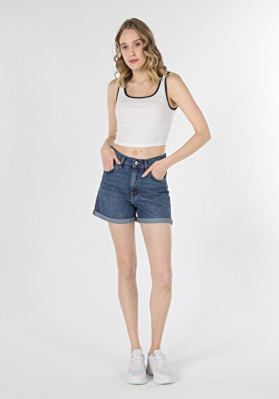 صورة من أزرق للنساء شورت