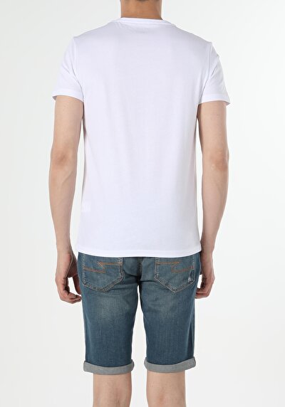 اعرض التفاصيل لـ أبيض للرجال تي شيرت بأكمام قصيرة