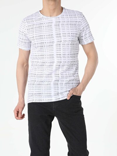 صورة من أبيض للرجال تي شيرت بأكمام قصيرة