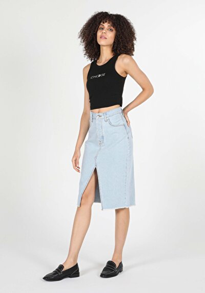 صورة من دينيم للنساء تنورة