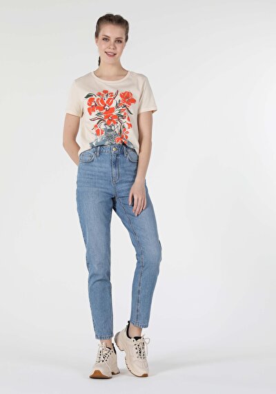 صورة من بيج للنساء تي شيرت بأكمام قصيرة