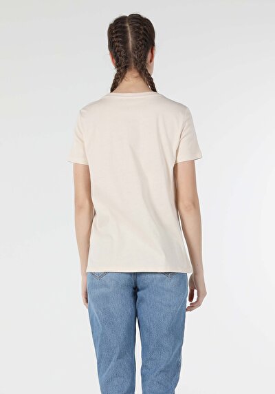 صورة من بيج للنساء تي شيرت بأكمام قصيرة