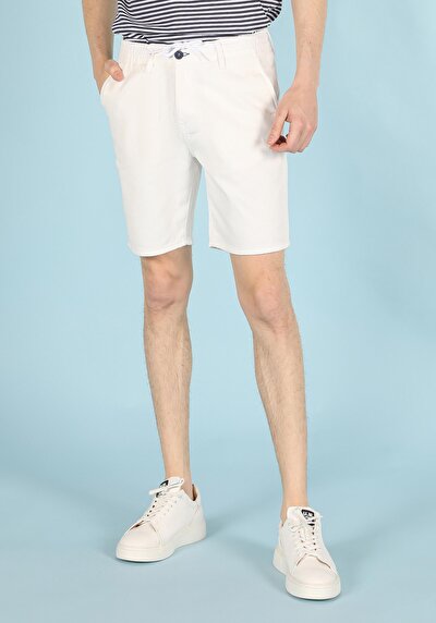 صورة من أبيض للرجال شورت