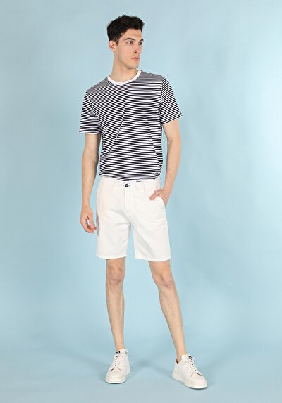 اعرض التفاصيل لـ أبيض للرجال شورت