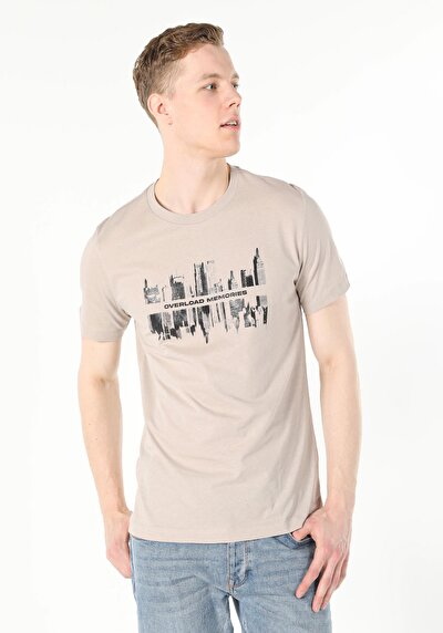 صورة من بيج للرجال تي شيرت بأكمام قصيرة