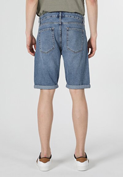 صورة من عادي الخصر رجالي الدنيم جان شورت