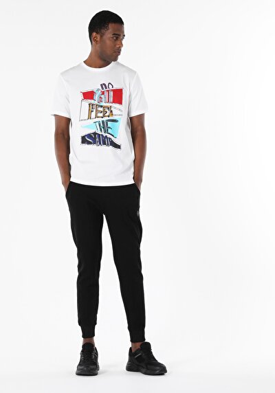 صورة من أبيض للرجال تي شيرت بأكمام قصيرة