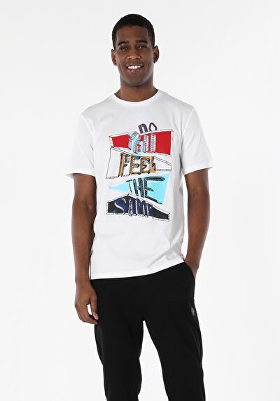 اعرض التفاصيل لـ أبيض للرجال تي شيرت بأكمام قصيرة