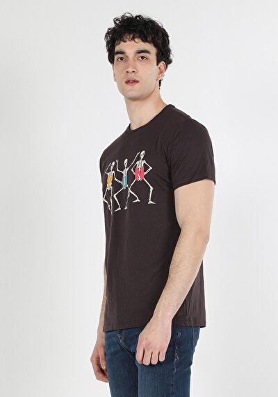 صورة من أنتراسيت للرجال تي شيرت بأكمام قصيرة