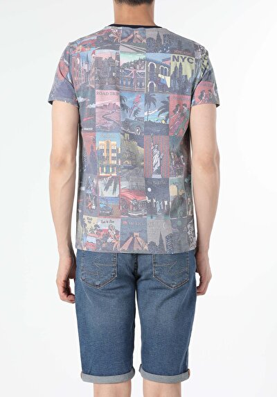 صورة من متعدد الألوان للرجال تي شيرت بأكمام قصيرة