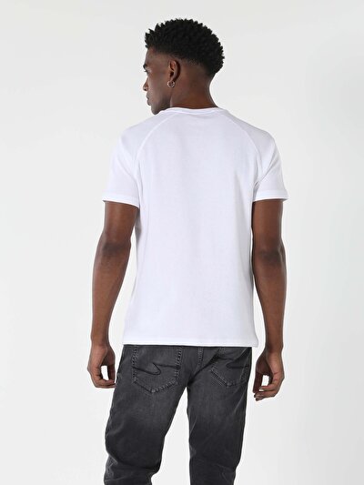 صورة من أبيض للرجال تي شيرت بأكمام قصيرة