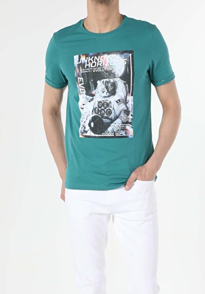 صورة من أخضر للرجال تي شيرت بأكمام قصيرة