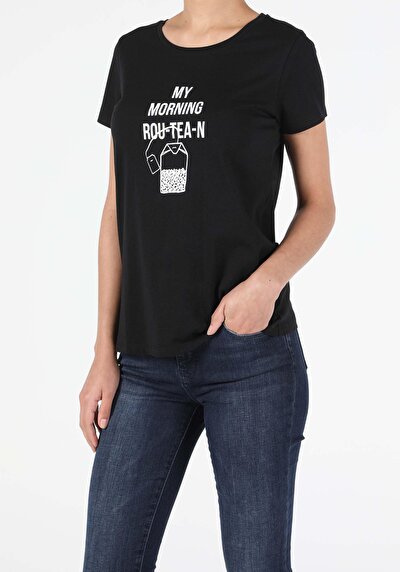 اعرض التفاصيل لـ أسود للنساء تي شيرت بأكمام قصيرة