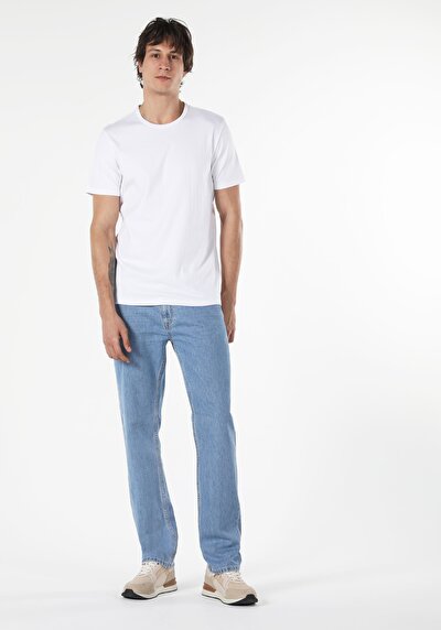 صورة من أبيض للرجال تي شيرت بأكمام قصيرة