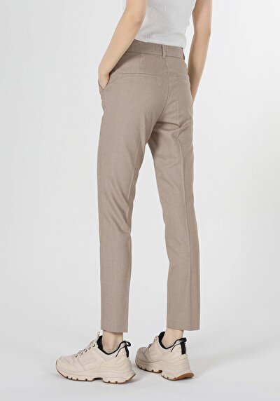 صورة من بيج للنساء بناطيل