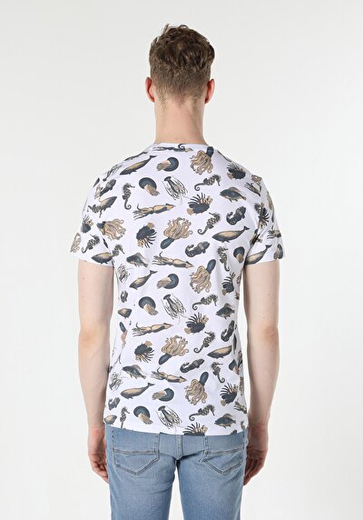 صورة من رقبة مستديرة مطبوعة للرجال أبيض بأكمام قصيرة تي شيرت