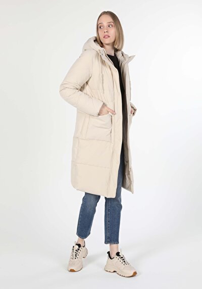 صورة من بيج للنساء ملابس خارجية