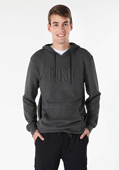 صورة من رمادي للرجال بلوز