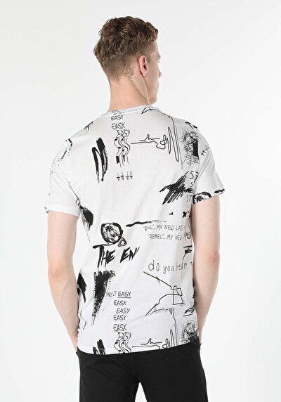 اعرض التفاصيل لـ أبيض للرجال تي شيرت بأكمام قصيرة