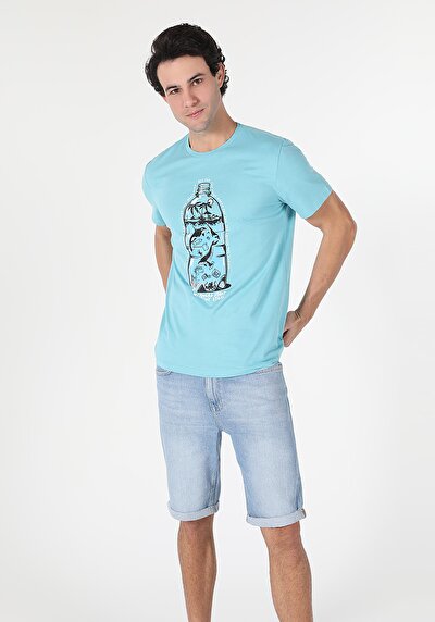 صورة من أزرق للرجال تي شيرت بأكمام قصيرة