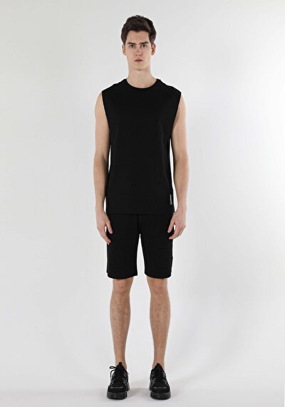 صورة من أسود للرجال رياضي