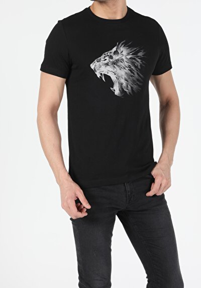 صورة من أسود للرجال تي شيرت بأكمام قصيرة