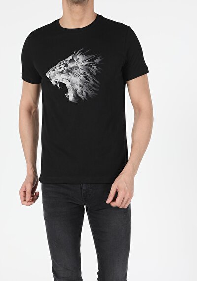 صورة من أسود للرجال تي شيرت بأكمام قصيرة