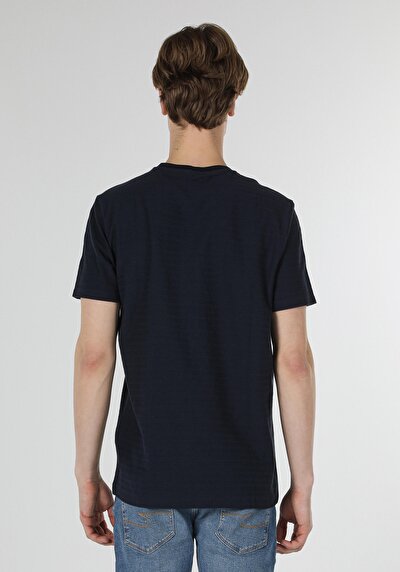 اعرض التفاصيل لـ أزرق بحري للرجال تي شيرت بأكمام قصيرة