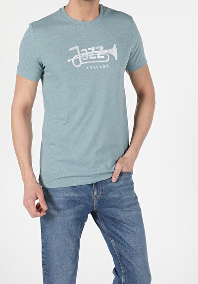 صورة من أخضر للرجال تي شيرت بأكمام قصيرة