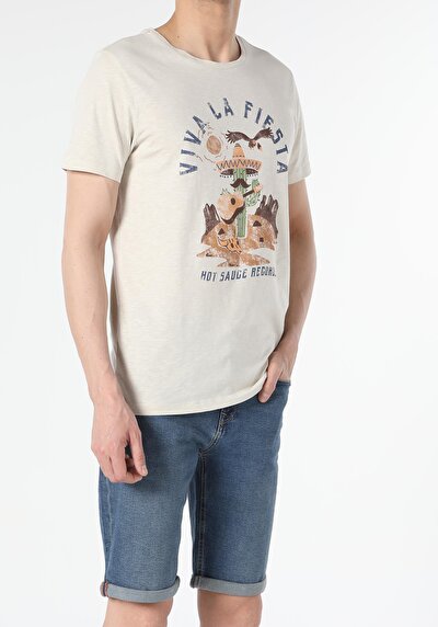 صورة من بيج للرجال تي شيرت بأكمام قصيرة