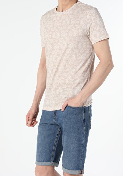 صورة من بيج للرجال تي شيرت بأكمام قصيرة