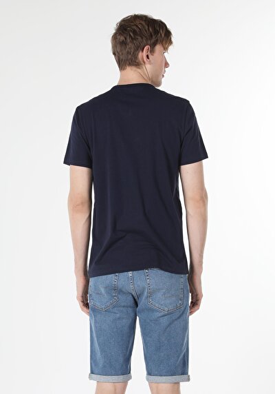 اعرض التفاصيل لـ أزرق بحري للرجال تي شيرت بأكمام قصيرة