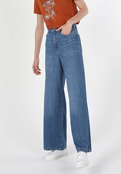 اعرض التفاصيل لـ أزرق للنساء بناطيل