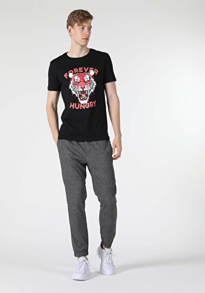 اعرض التفاصيل لـ أسود للرجال تي شيرت بأكمام قصيرة