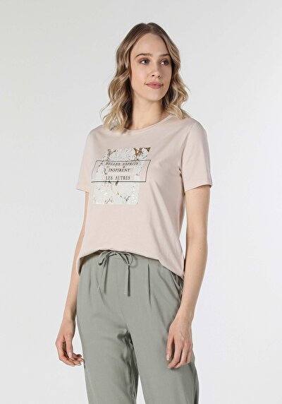 صورة من بيج للنساء تي شيرت بأكمام قصيرة