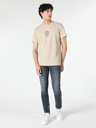 صورة من بيج للرجال تي شيرت بأكمام قصيرة