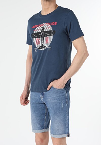 صورة من أزرق بحري للرجال تي شيرت بأكمام قصيرة