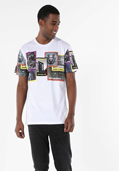 صورة من أبيض للرجال تي شيرت بأكمام قصيرة