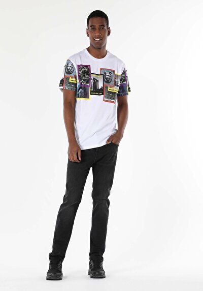 صورة من أبيض للرجال تي شيرت بأكمام قصيرة