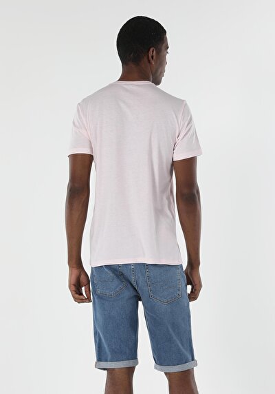 صورة من رقبة مستديرة مستقيم تي شيرت رجالي وردي بأكمام قصيرة