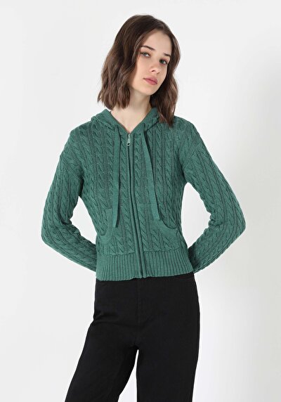 صورة من أخضر للنساء كنزة