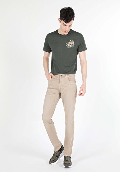 صورة من بيج للرجال بناطيل