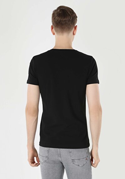 اعرض التفاصيل لـ أسود للرجال تي شيرت بأكمام قصيرة