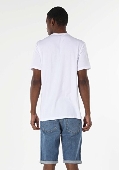 صورة من أبيض للرجال تي شيرت بأكمام قصيرة