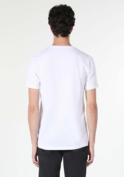 صورة من أبيض للرجال تي شيرت بأكمام قصيرة